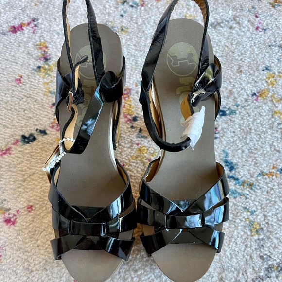 FLOGG Rainbow Platform Sandal in Black Patent Size 8 - NIB - Picture 1 of 15